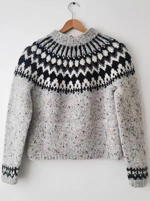 Krít wool sweater knitting pattern by Knitter from Iceland