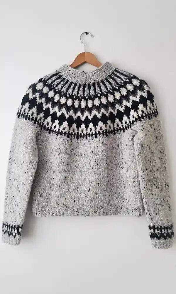 Krít wool sweater knitting pattern by Knitter from Iceland